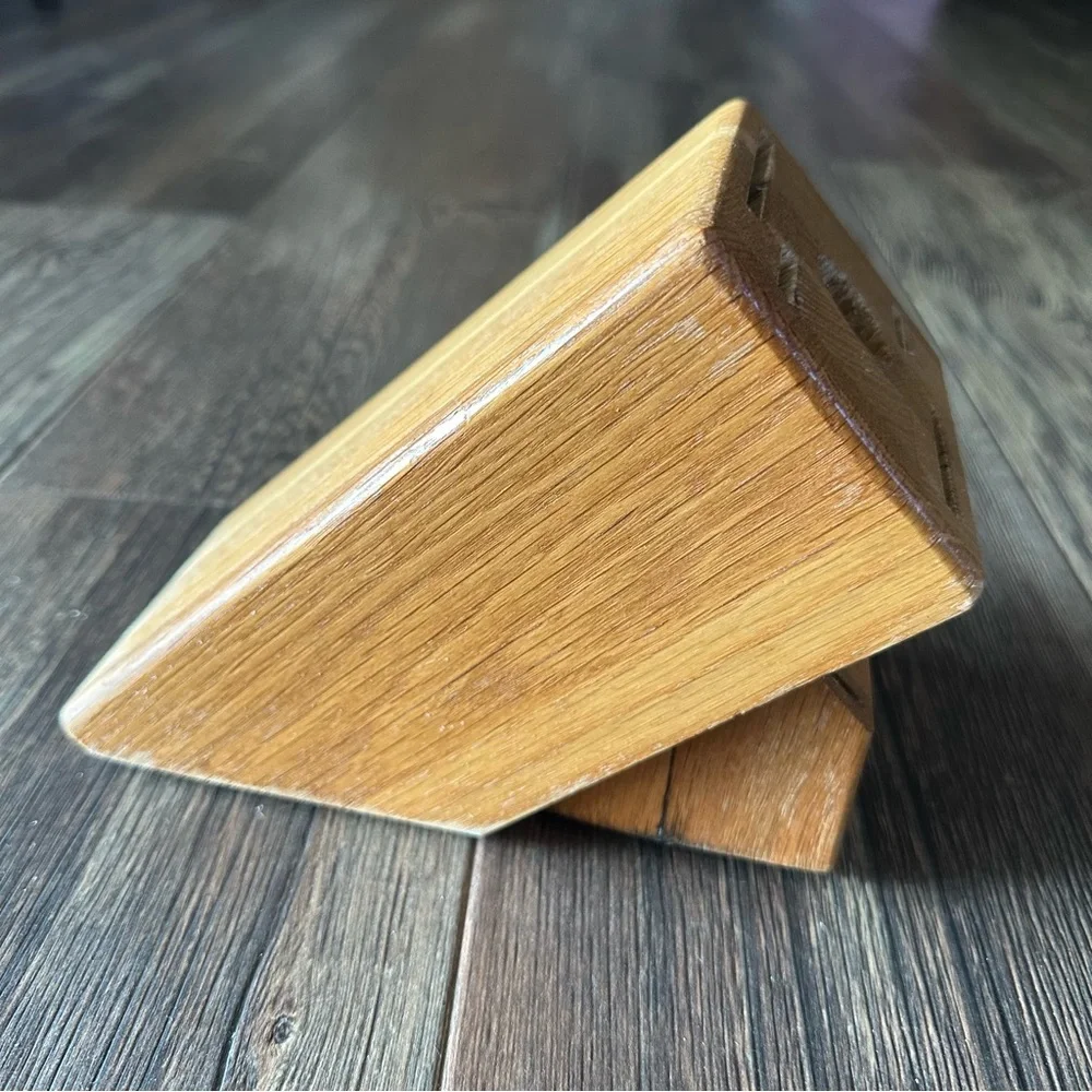 CUTCO oak knife block 5 steak slots scissor hole and 4 butcher knife